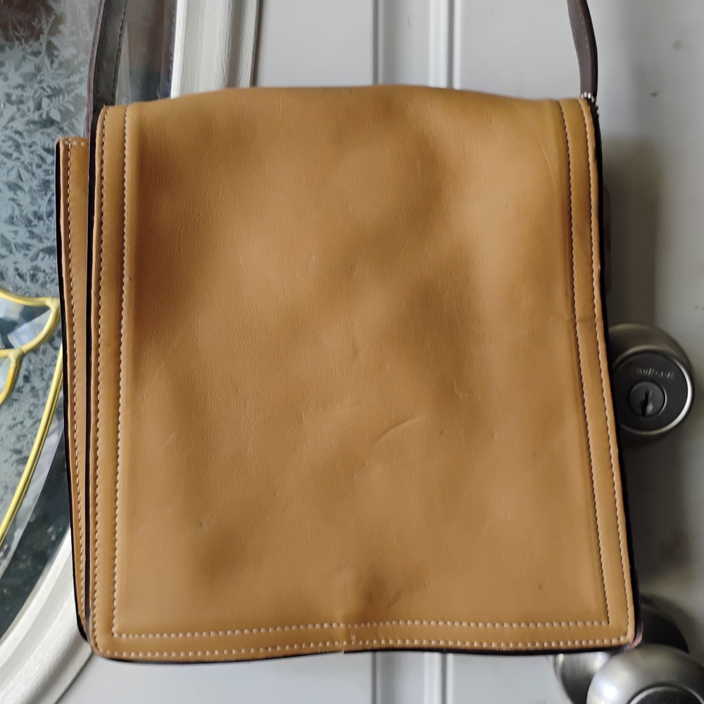 Vintage Coach Large Tan Leather Shoulder Bag